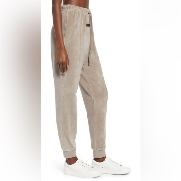 Fear of God Essentials cotton blend velour sweatpants - Picture 4 of 6